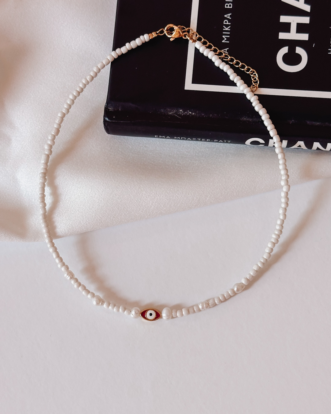 Pearl choker