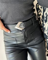 Φωτογραφία από Arrow black