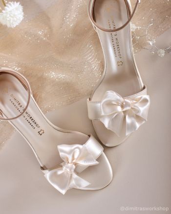 Bella – Νυφικό Δερμάτινο Πέδιλο Ιβουάρ με Χοντρό Τακούνι και Φιόγκο