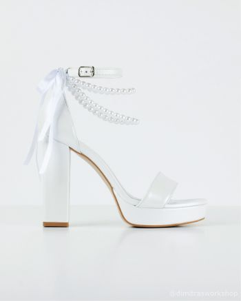 Camille Pearls - Λευκά Δερμάτινα Πέδιλα με Φιάπα & Πέρλες