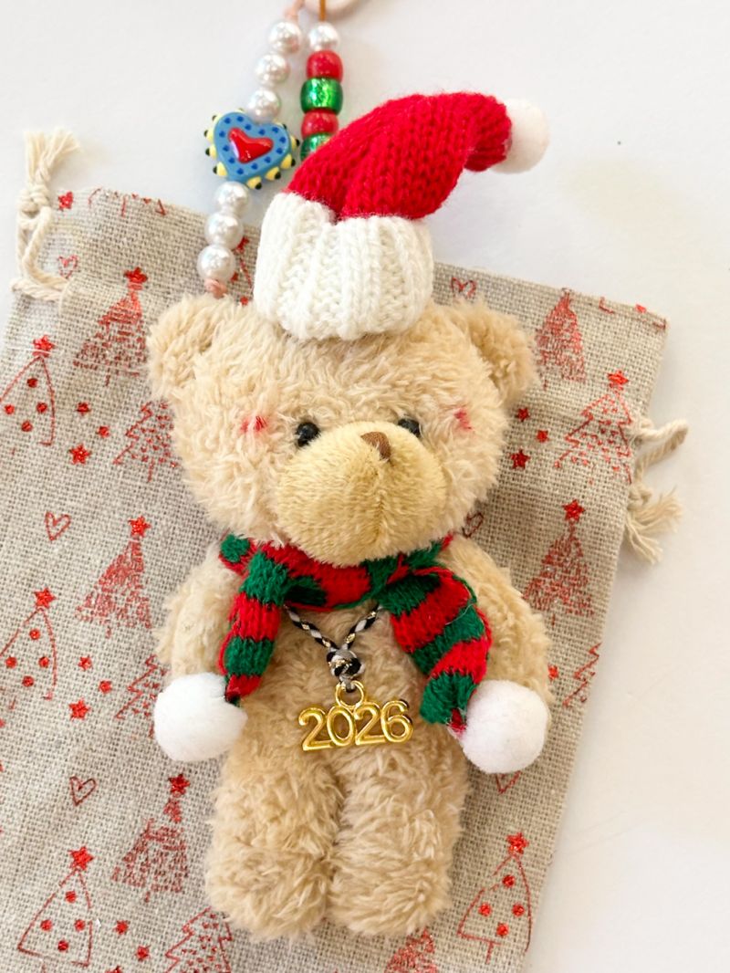 Γούρι 2026 - Χριστουγεννιάτικο Αρκουδάκι με Πέρλες & Χάντρες - Κρεμαστό Μπρελόκ - Στολίδι Φωτογραφία από Γούρι 2026 - Χριστουγεννιάτικο Αρκουδάκι με Πέρλες & Χάντρες - Κρεμαστό Μπρελόκ - Στολίδι