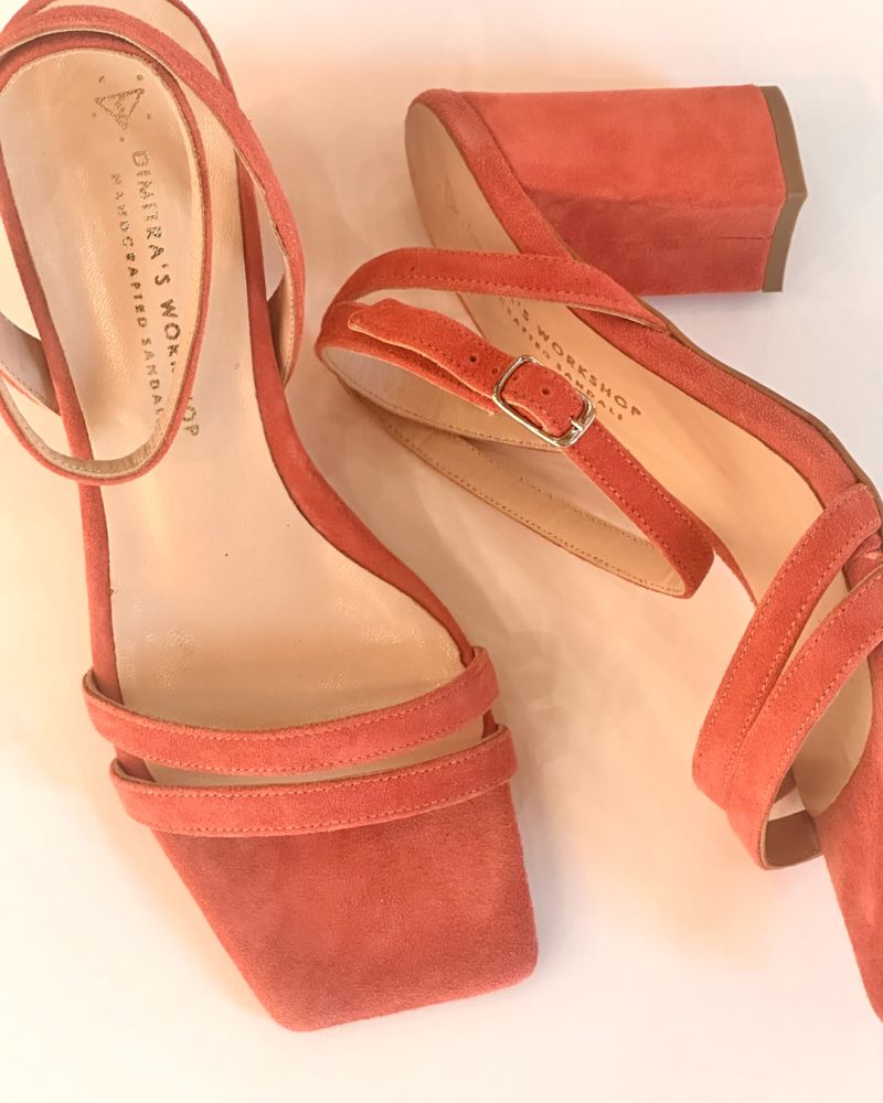 Φωτογραφία από Demi Κοραλί Sample | Size 37