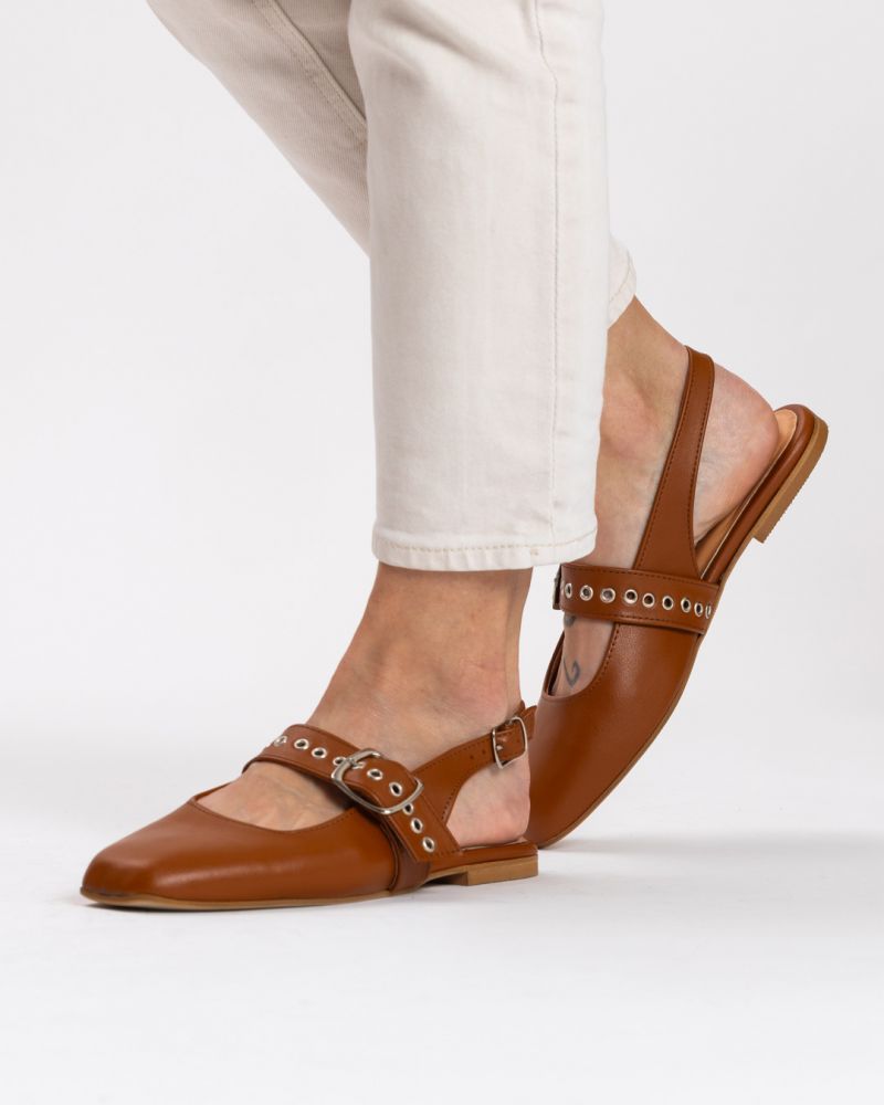 Φωτογραφία από Mia brown leather ballerinas Mary Jane shoes