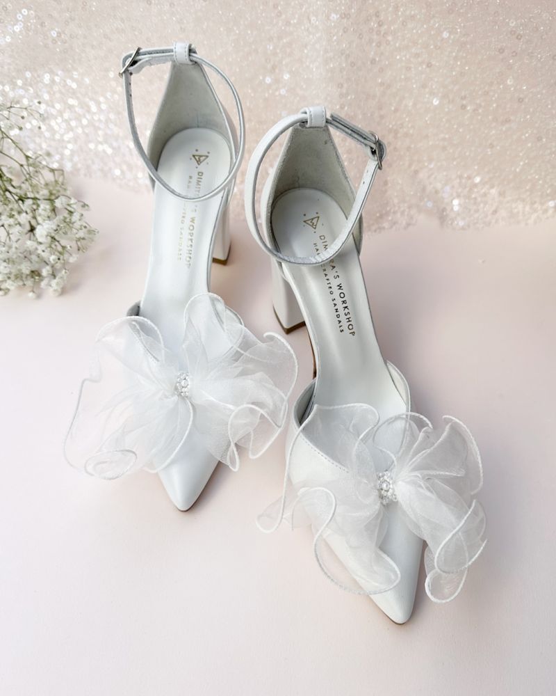 Φωτογραφία από Λευκή Νυφική Γόβα Aura, Δερμάτινη, Μυτερή με λουράκι