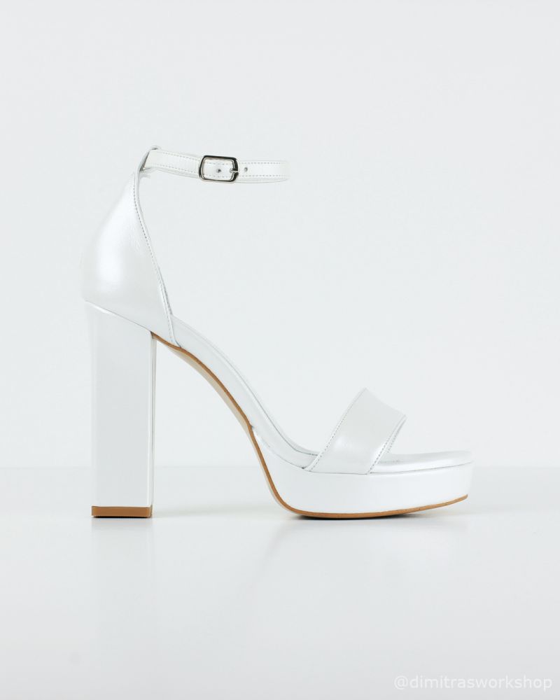 Φωτογραφία από Camille – Λευκό Δερμάτινο Νυφικό Πέδιλο με Χοντρό τακούνι 11 εκ. & Φιάπα